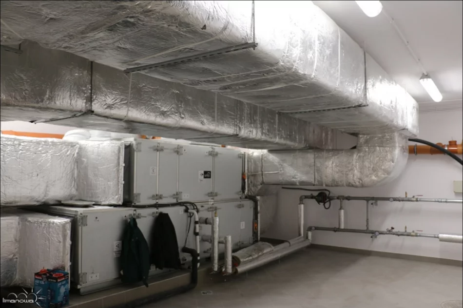 Zobacz wnętrza w odnowionej siedzibie LDK i biblioteki - zdjęcie 8