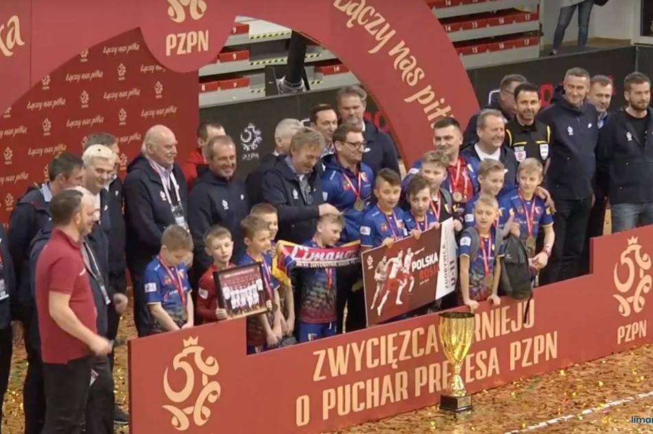 Wielki sukces dla klubu i promocja dla regionu. Zobacz skrót  finałowego meczu. - zdjęcie 2