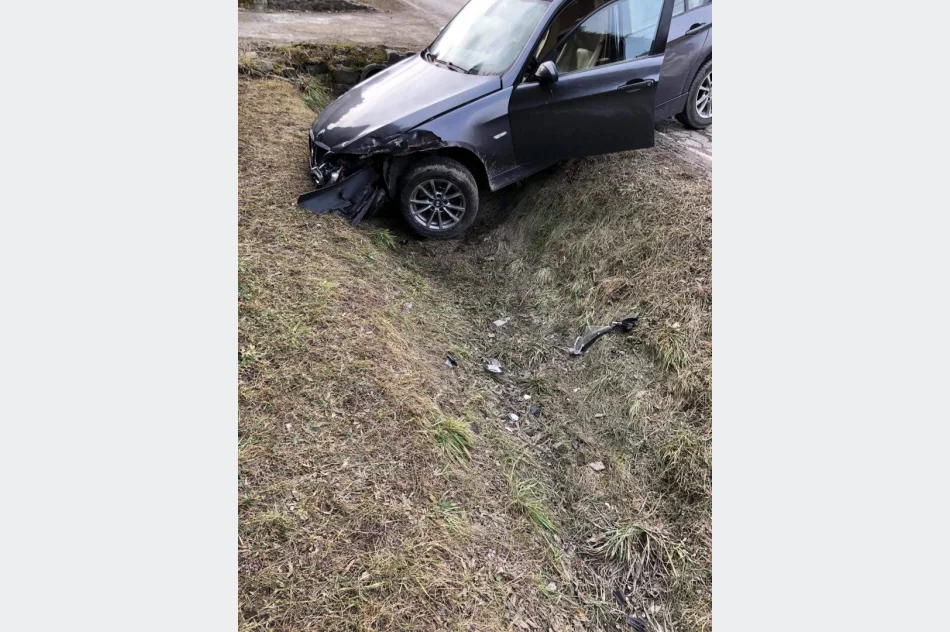 Kolizja z udziałem 3 pojazdów - zdjęcie 3