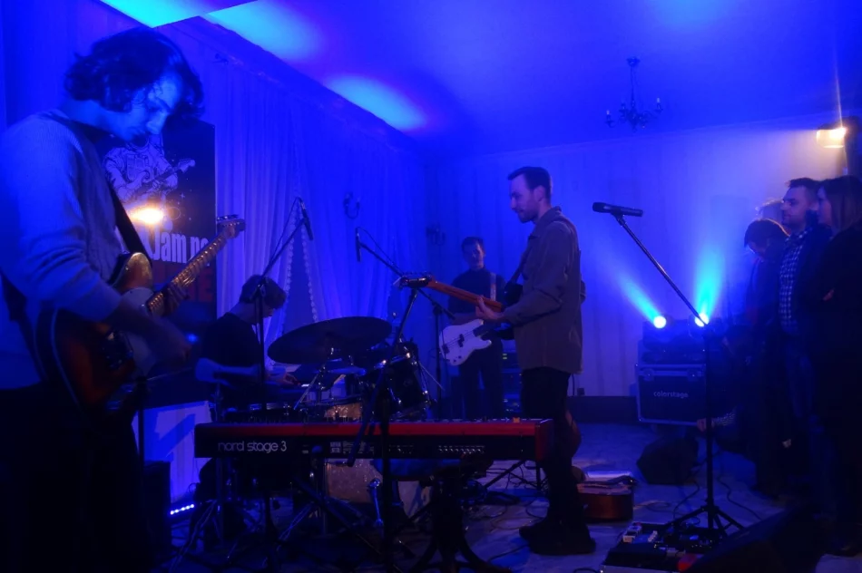 Pomimo zmiany nazwy na Zachodzie bez zmian - zdjęcie 10