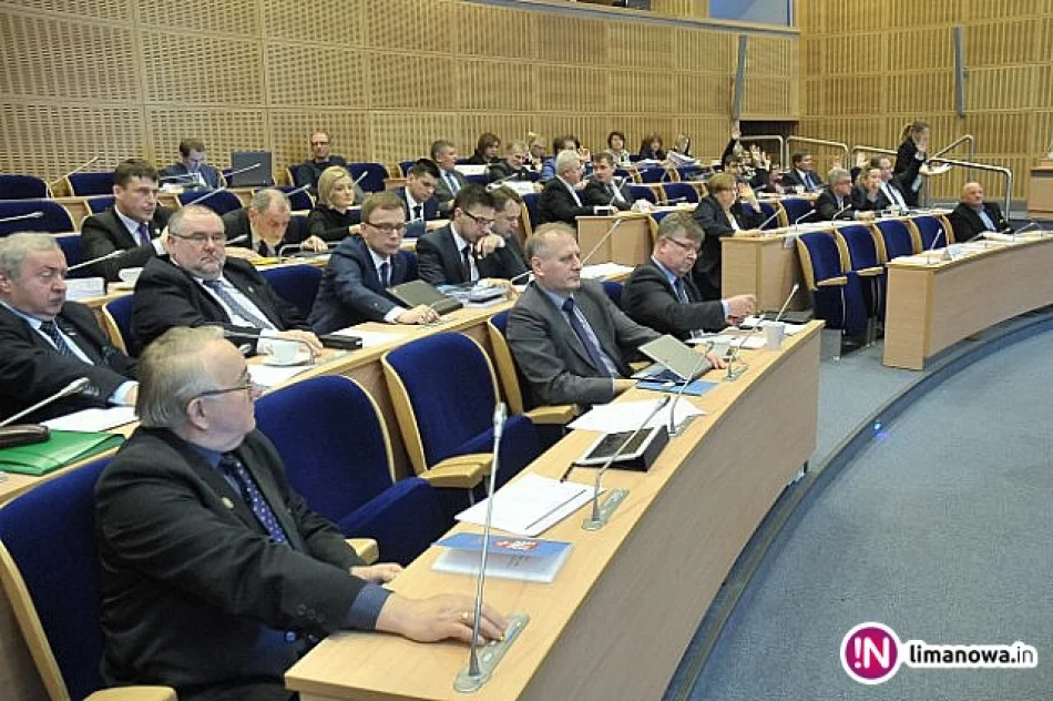 Budżet przyjęty - blisko połowa na inwestycje - zdjęcie 2