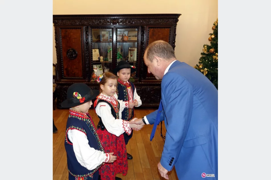 Dzieci złożyły życzenia staroście - zdjęcie 2