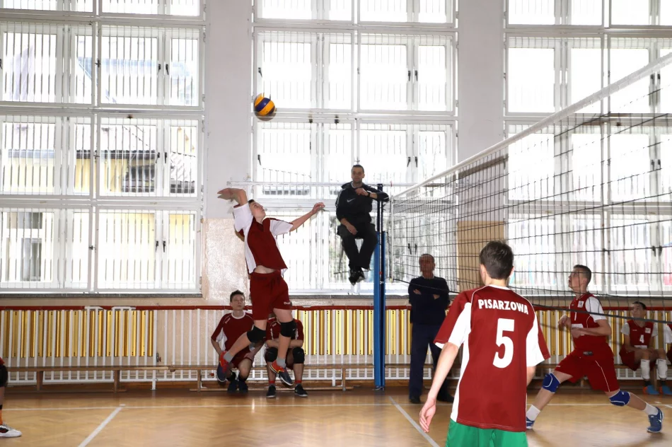 Znani mistrzowie gminy w Piłce Siatkowej Chłopców - Kat. Igrzyska Młodzieży Szkolnej - zdjęcie 17