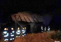 Pożar gasiło 30 strażaków - zdjęcie główne