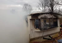 Spłonął kemping - 6 osób, w tym dzieci, zabrano do szpitala - zdjęcie główne