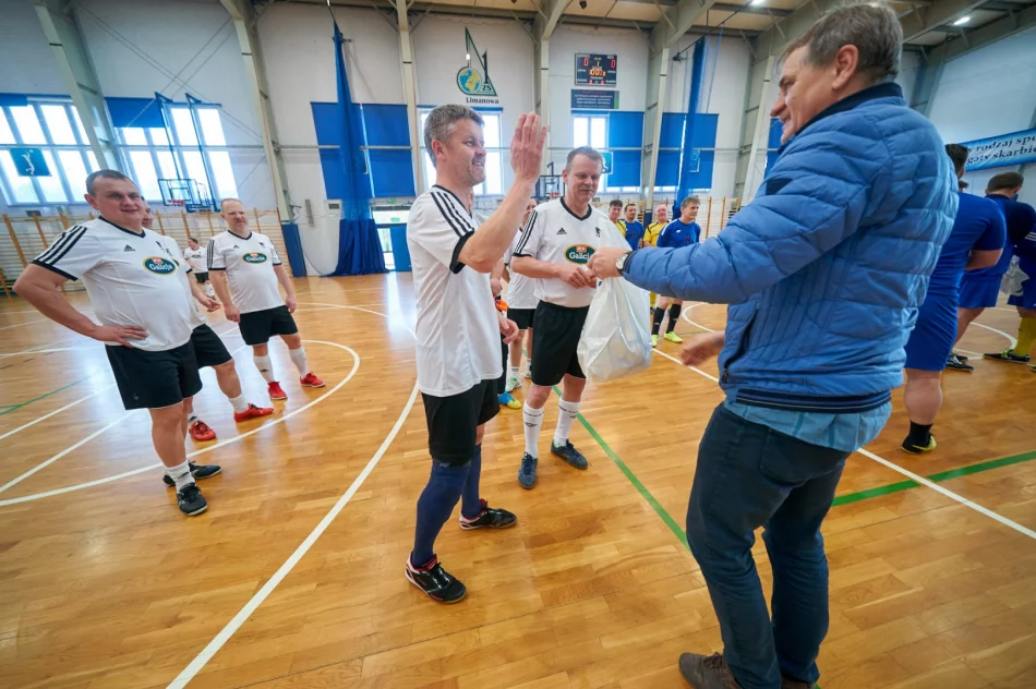 Limanovia zwycięża w turnieju o Puchar Limanowa.in - zdjęcie 9