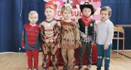 Karnawałowa fotobudka dla Marysi na balu karnawałowym w Pasierbcu  - zdjęcie 4