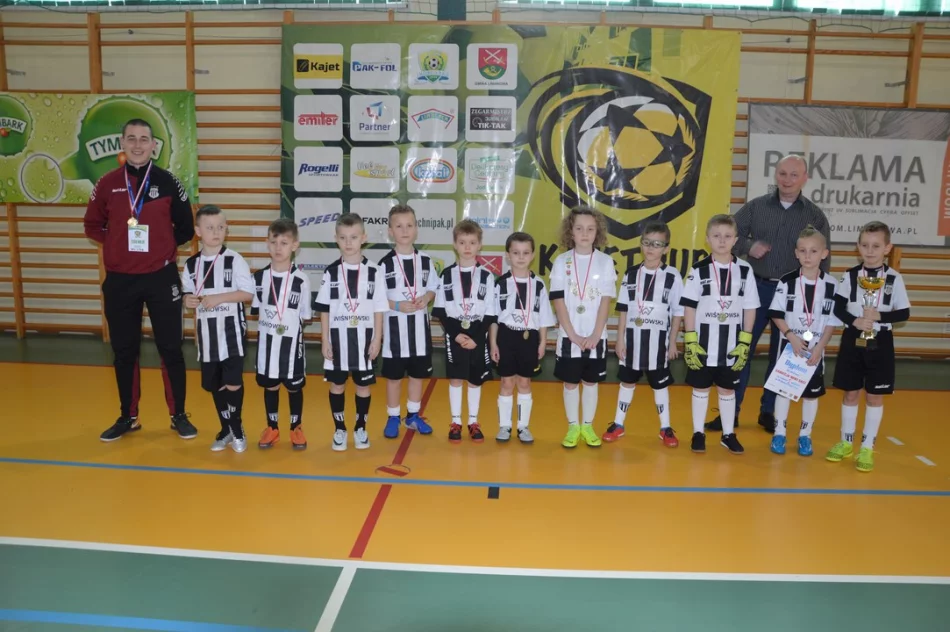 Winter Kajet Cup zakończony. Piłkarska rywalizacja dla najmłodszych. - zdjęcie 8