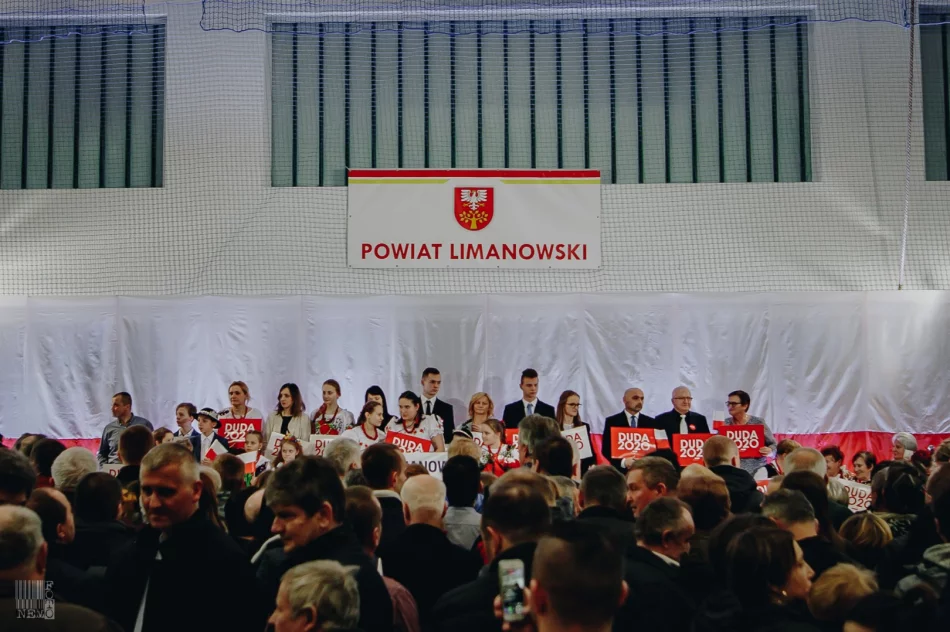 Prezydent Andrzej Duda w Limanowej (wybory 2020) - zdjęcie 4