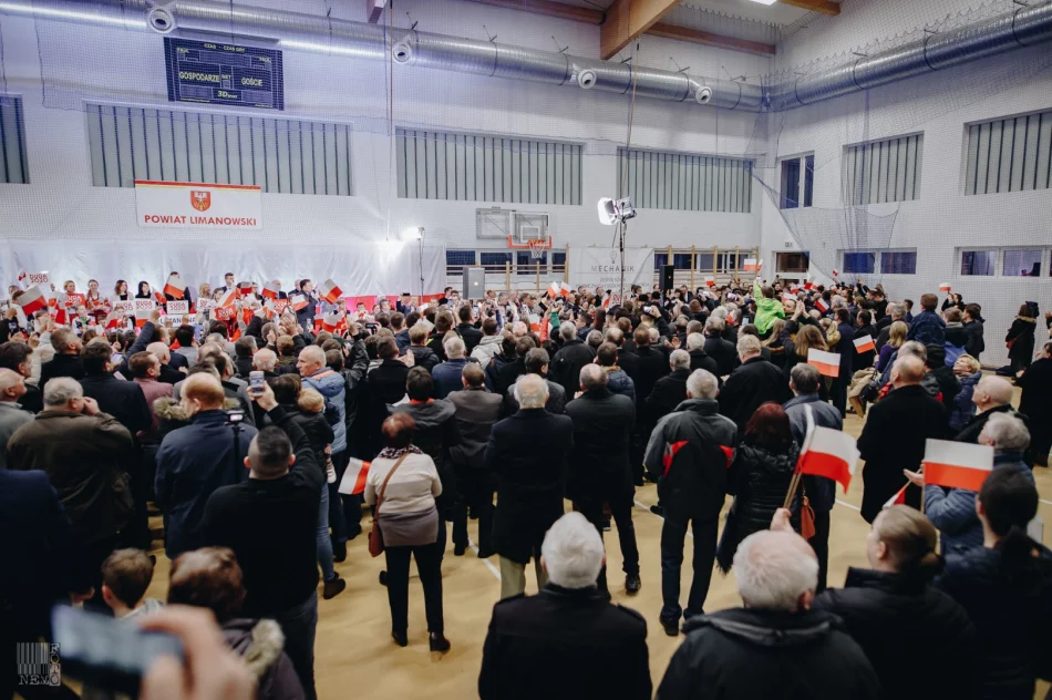 Prezydent Andrzej Duda w Limanowej (wybory 2020) - zdjęcie 16