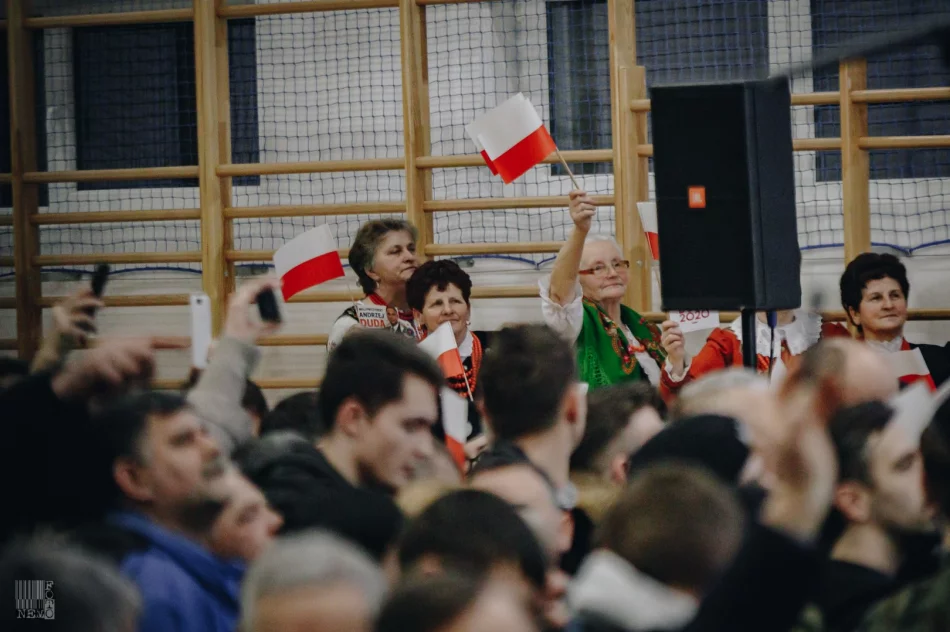 Prezydent Andrzej Duda w Limanowej (wybory 2020) - zdjęcie 18