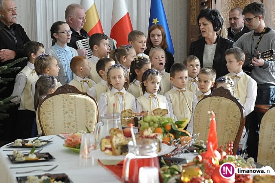 Dzieci ze Żmiącej kolędowały w Krakowie - zdjęcie 2