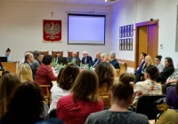 Ciąg dalszy dyskusji o oświacie. Sprawę stołówek wycofano z sesji, sprzeczka między wiceburmistrzem i przewodniczącą - zdjęcie główne