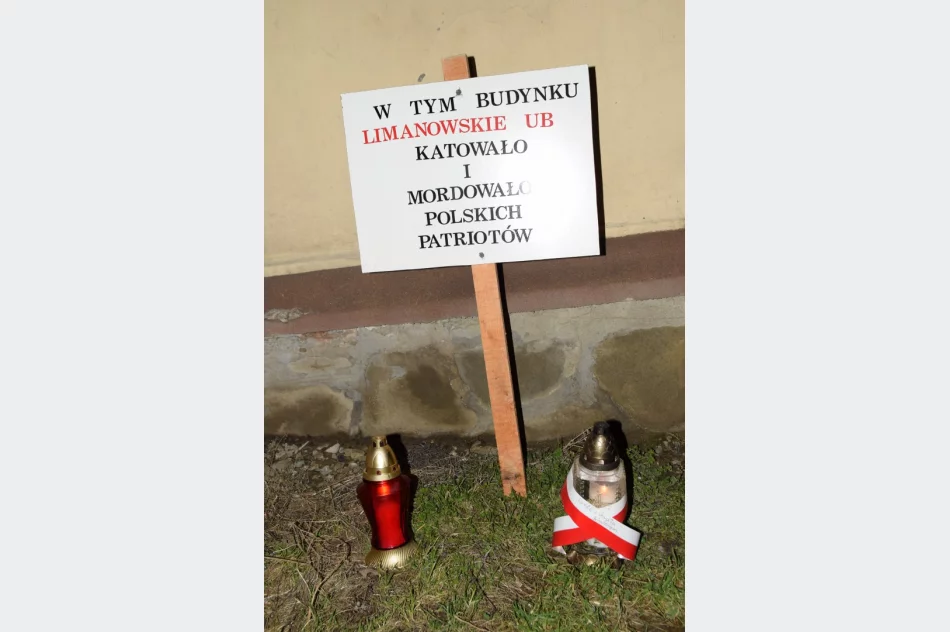 Spontanicznie uczcili pamięć obok dawnej katowni - zdjęcie 2