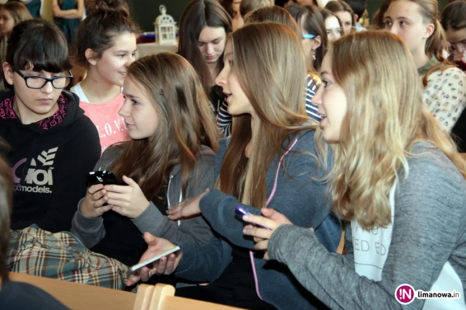 Komórki i internet na otwartej lekcji dla gimnazjalistów - zdjęcie 2