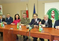 Sekretarz stanu w MSiA: Ten oddział trzeba reaktywować, to nie ulega wątpliwości - zdjęcie główne