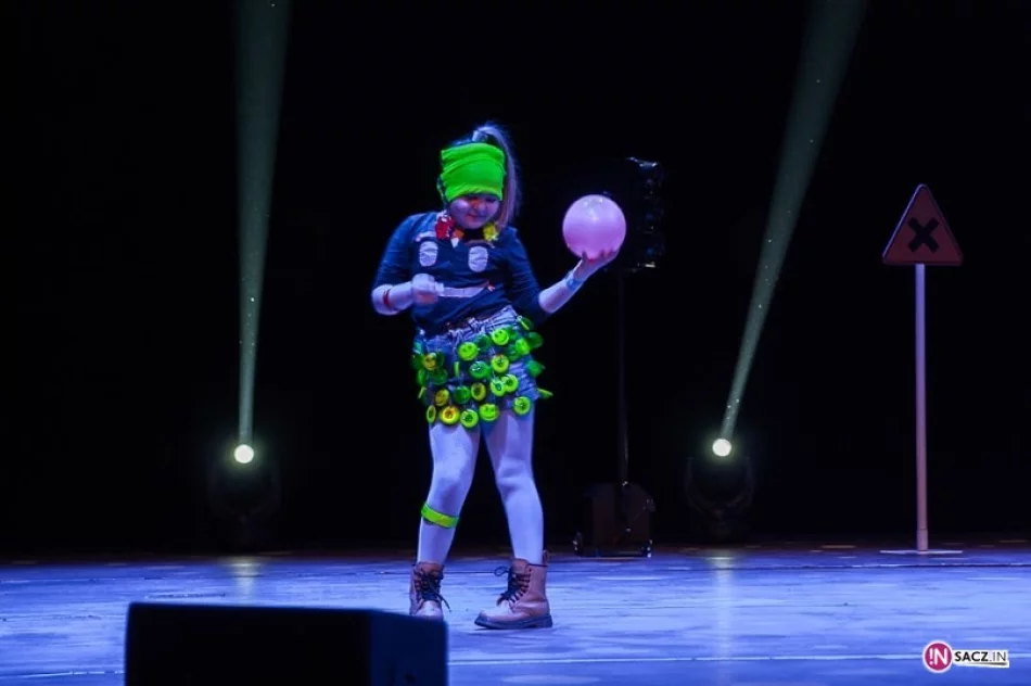 Sądeccy uczniowie w Wojewódzkim Finale akcji „Odblaskowa Szkoła” - zdjęcie 2