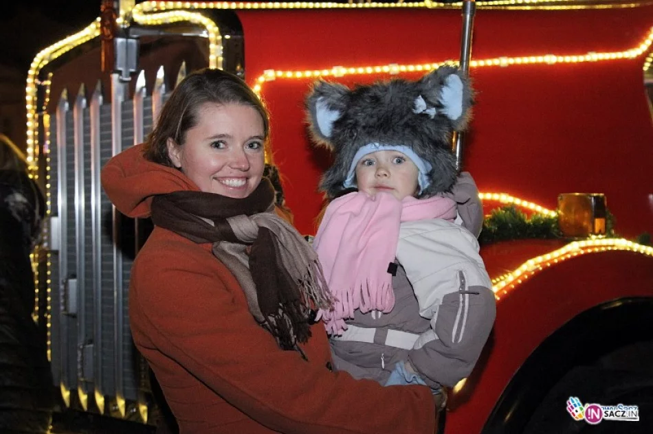 Ciężarówka Coca-Coli na sądeckim Rynku - zdjęcie 2