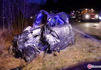 Tragiczne zderzenie samochodu z autobusem (wideo) - zdjęcie główne