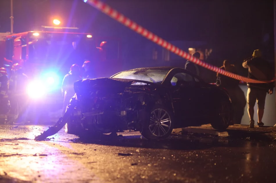 Zderzenie dwóch aut, jedna osoba zabrana do szpitala - zdjęcie 5