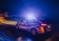 Pijany nie zatrzymał się do kontroli i rozbił auto. Wcześniej stracił prawo jazdy - zdjęcie główne