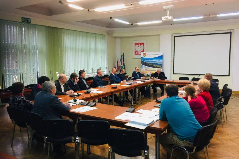 Posiedzenie Gminnego Zespołu Zarządzania Kryzysowego - zdjęcie 2