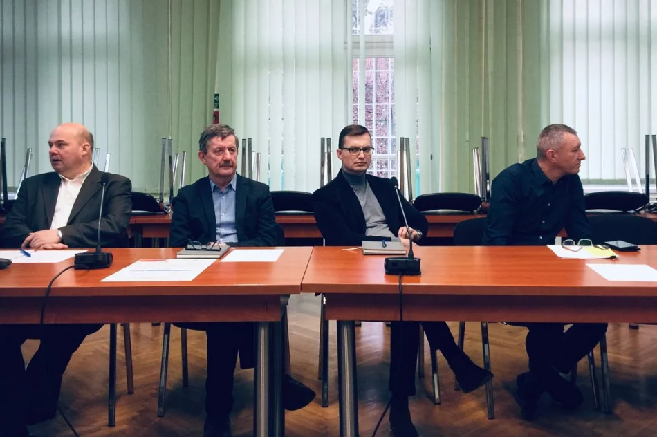 Posiedzenie Gminnego Zespołu Zarządzania Kryzysowego - zdjęcie 5