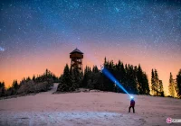 „W oczekiwaniu na kosmitów” - zdjęcia Kuby Toporkiewicza i Rafała Ociepki na stronie National Geographic - zdjęcie główne