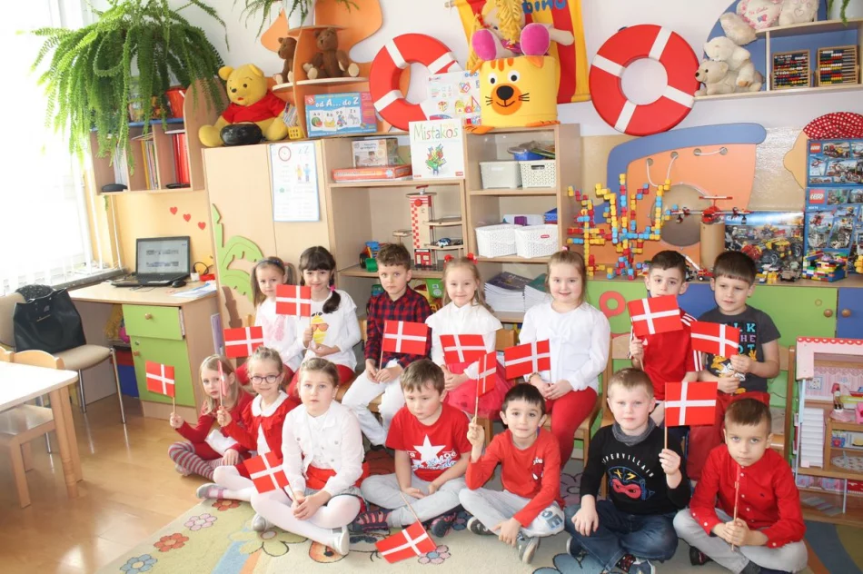 Projekt europejski w  Szkole Podstawowej nr 1 w Męcinie  - zdjęcie 6