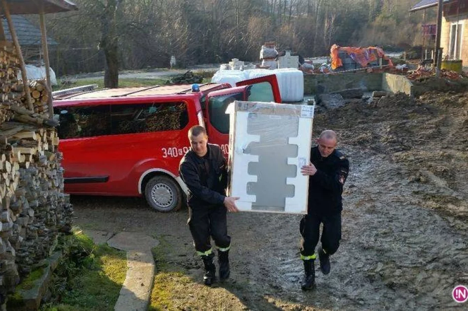 Sądeccy strażacy dla Szlachetnej Paczki - zdjęcie 2