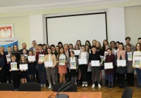 Nagrodzono zwycięskie szkoły w Konkursie zbiórki makulatury - zdjęcie główne