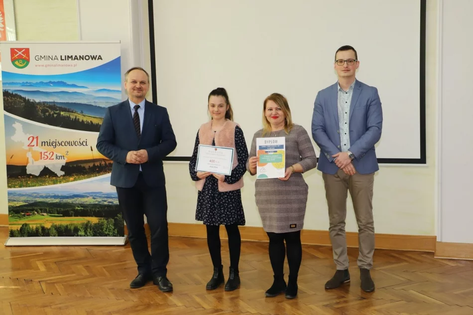 Nagrodzono zwycięskie szkoły w Konkursie zbiórki makulatury - zdjęcie 3