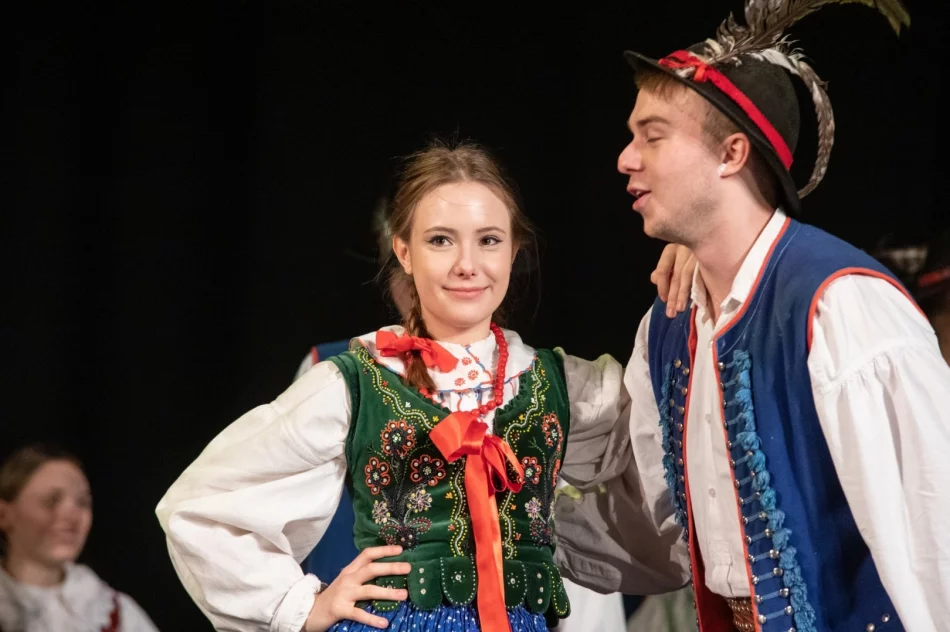 8.Posiady Teatralne na Orawie - II miejsce dla Zespołu "Spod Kicek" - zdjęcie 9