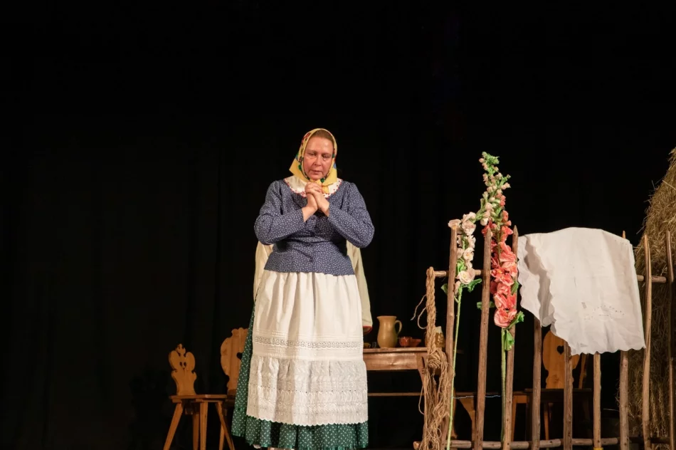 8.Posiady Teatralne na Orawie - II miejsce dla Zespołu "Spod Kicek" - zdjęcie 15