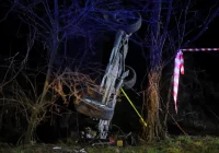 Audi A3 wypadło z drogi - poszkodowany kierowca w szpitalu - zdjęcie główne