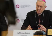 Wewnątrz kościoła maksymalnie 50 osób  - zdjęcie główne