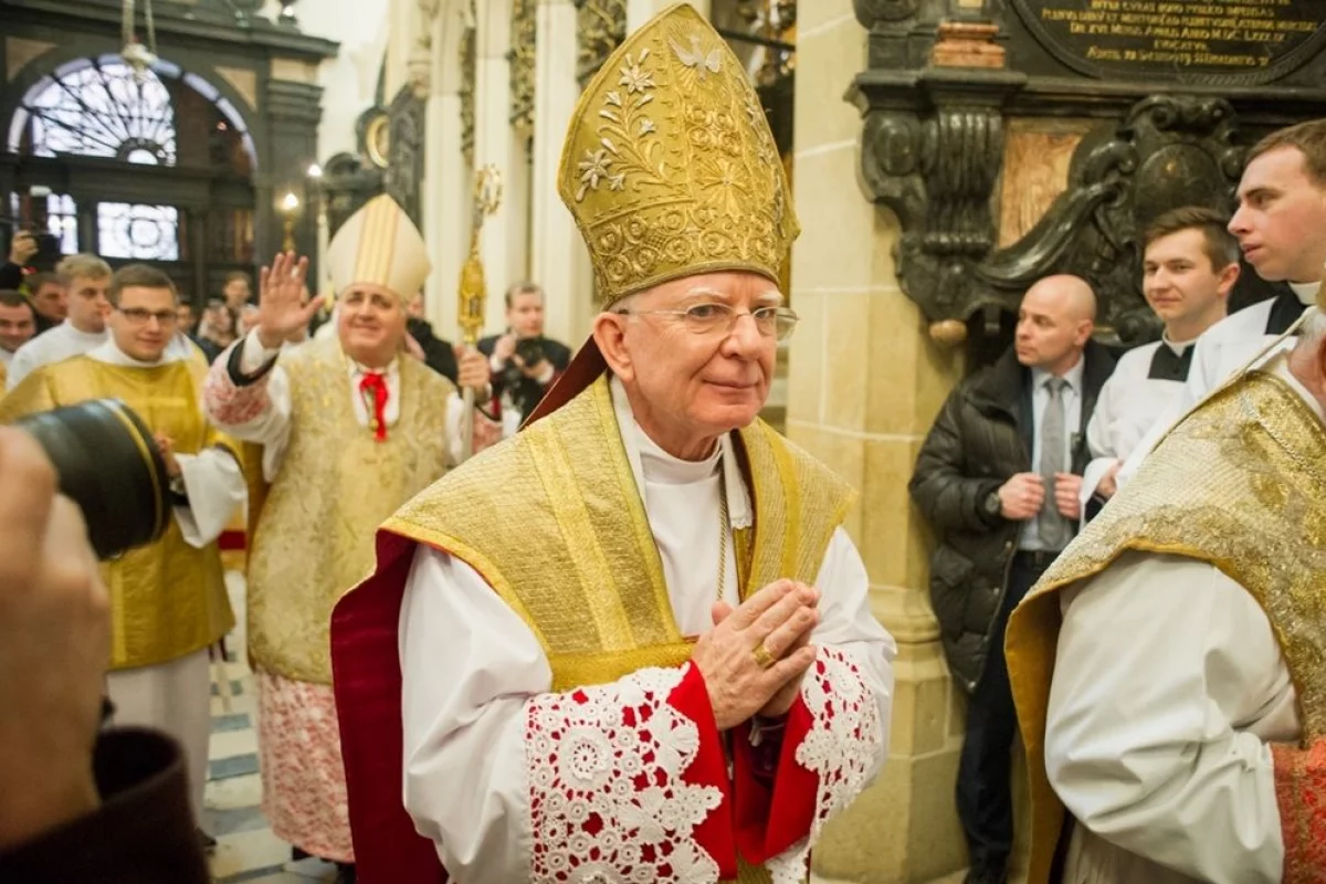 Arcybiskup apeluje o pozostanie w domach