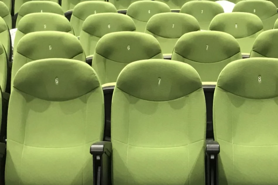 Informacja z realizacji prac przy wyposażaniu kina Klaps w Limanowej - zdjęcie 5