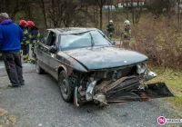 Dachowanie na łuku drogi (wideo) - zdjęcie główne