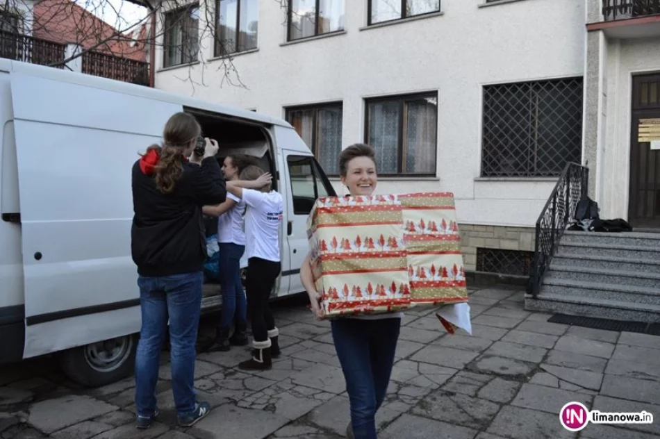 „Stos pluszaków dla dzieciaków!”, czyli prezent na Kresy - zdjęcie 2