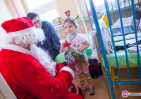 Mikołaj z wizytą u małych pacjentów - zdjęcie główne