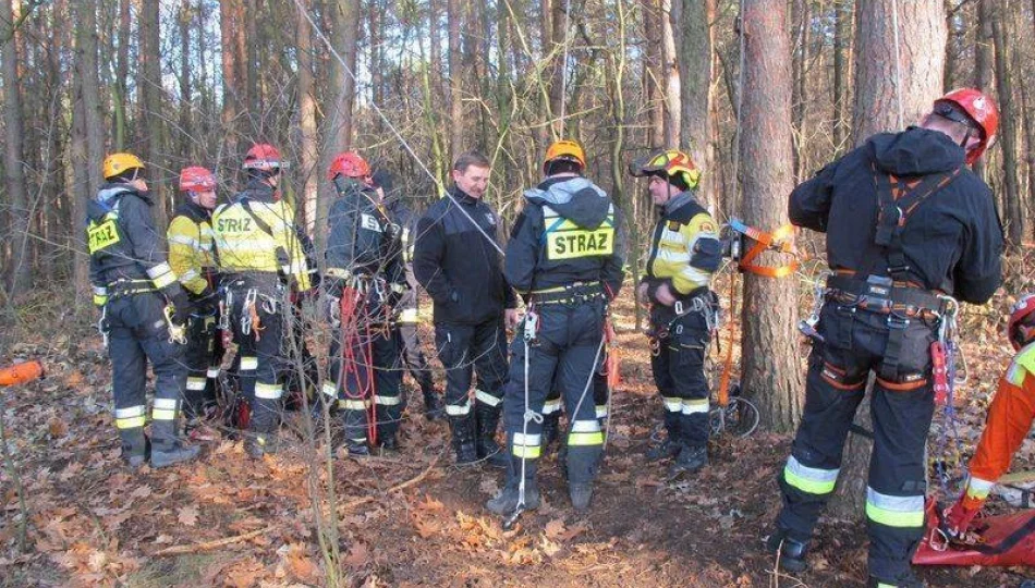 Warsztaty z zakresu ewakuacji z drzew w Tarnowskich Górach - zdjęcie 1