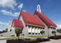 Księżą w Męcinie będą sprawować Mszę bez wiernych: mieliśmy kontakt z osobą, która miała kontakt bezpośredni z osobą chorą na koronawirusa - zdjęcie główne