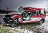Tragiczny wypadek na ulicy Kościuszki - mężczyzna zmarł na miejscu (wideo) - zdjęcie główne