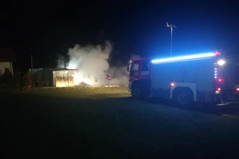 Płonął garaż, mężczyzna doznał poparzeń twarzy - zdjęcie 2