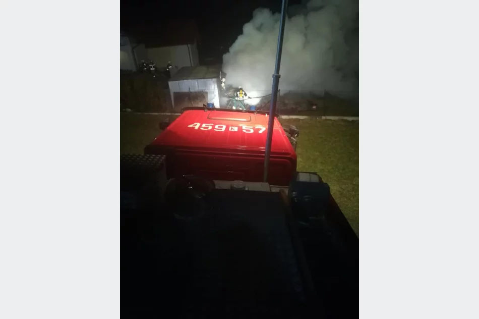 Płonął garaż, mężczyzna doznał poparzeń twarzy - zdjęcie 3