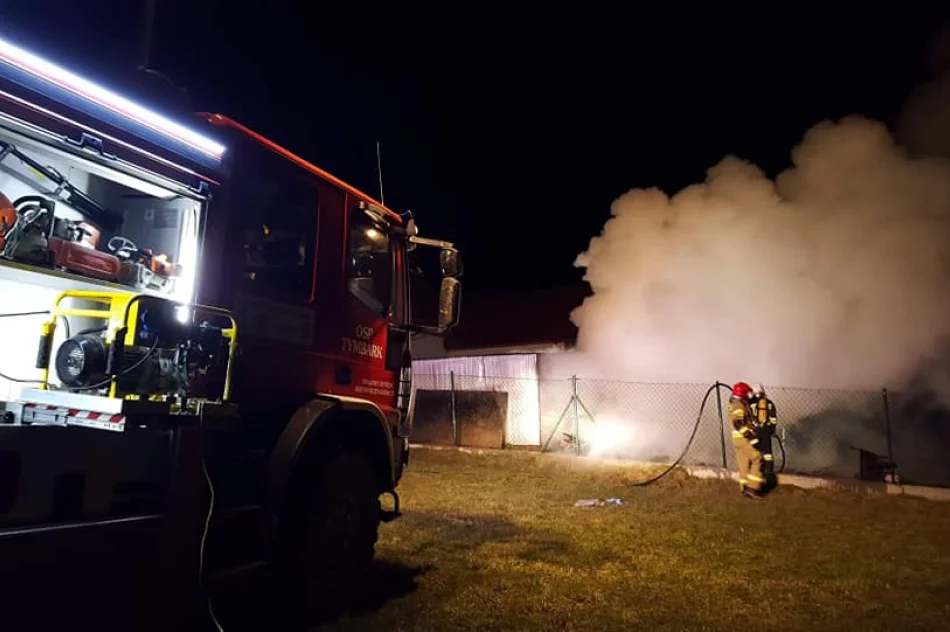 Płonął garaż, mężczyzna doznał poparzeń twarzy - zdjęcie 4