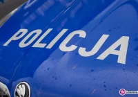 Zderzenie aut przed przejściem. Trzy osoby trafiły do szpitali, w tym 82-letni pieszy - zdjęcie główne