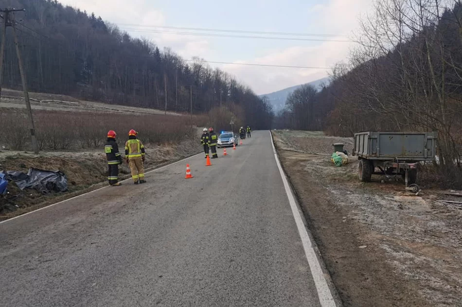 Dachowanie po zderzeniu dwóch aut - zdjęcie 6