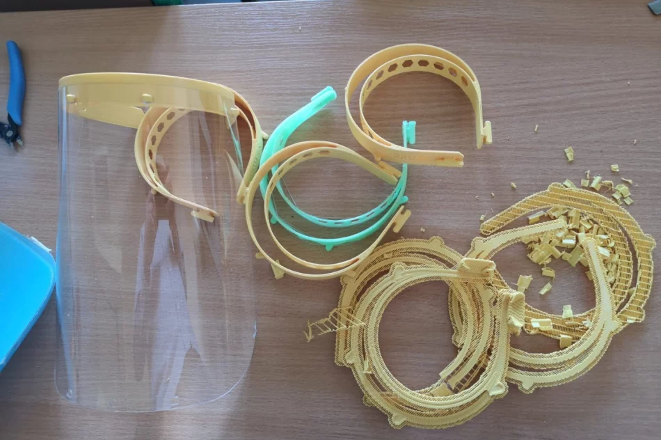 PWSZ pomoże medykom - ruszyła produkcja przyłbic - zdjęcie 4